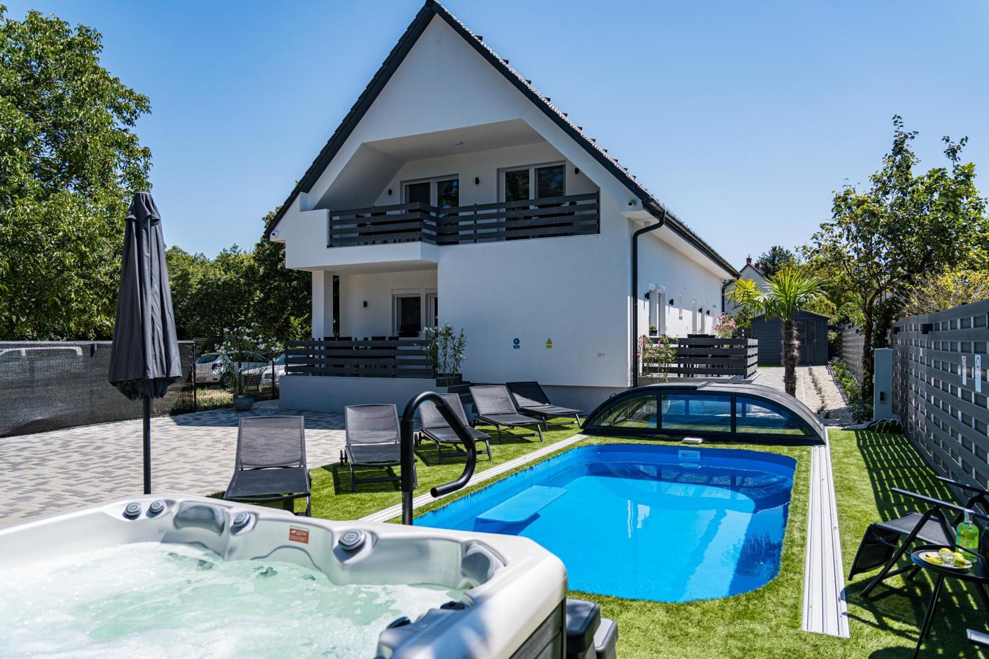Balatonic Lime Apartmanhaz Siófok Buitenkant foto