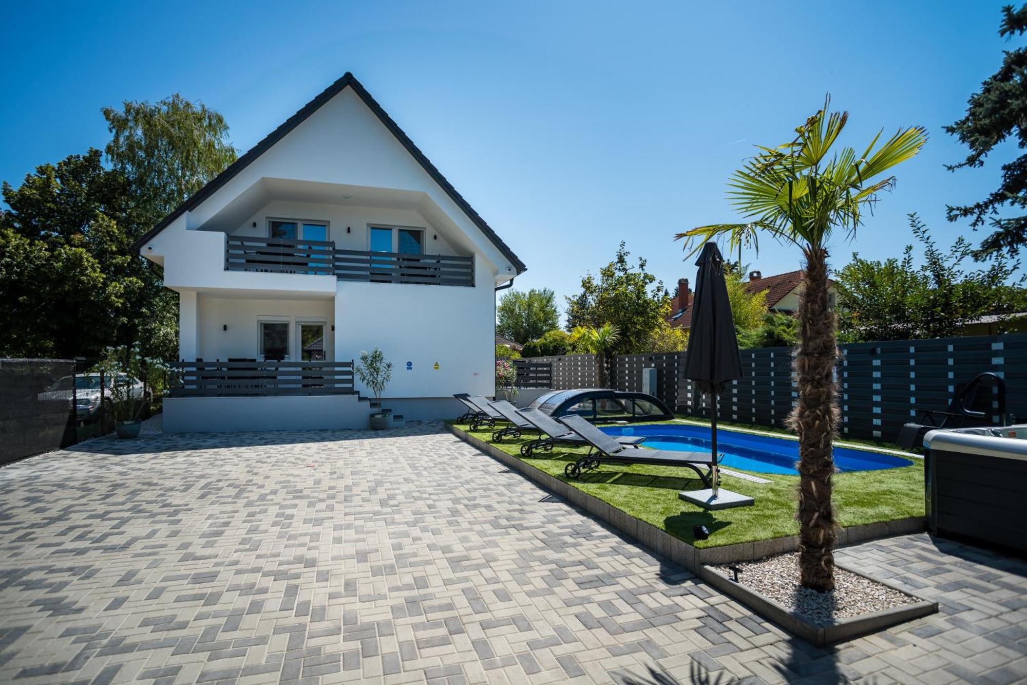 Balatonic Lime Apartmanhaz Siófok Buitenkant foto