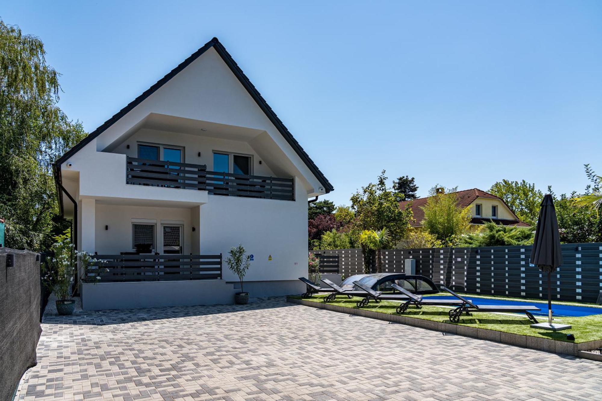 Balatonic Lime Apartmanhaz Siófok Buitenkant foto