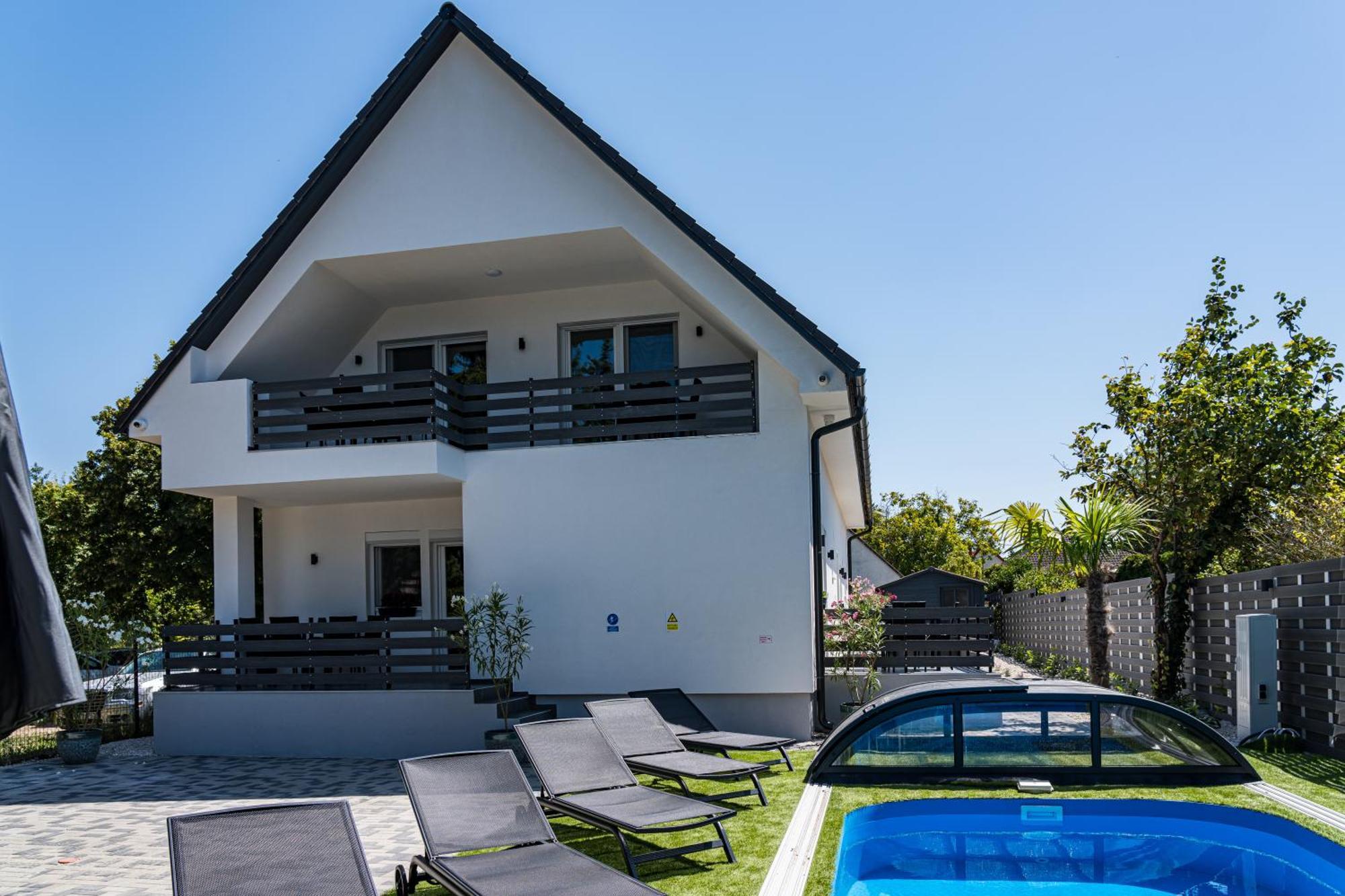 Balatonic Lime Apartmanhaz Siófok Buitenkant foto
