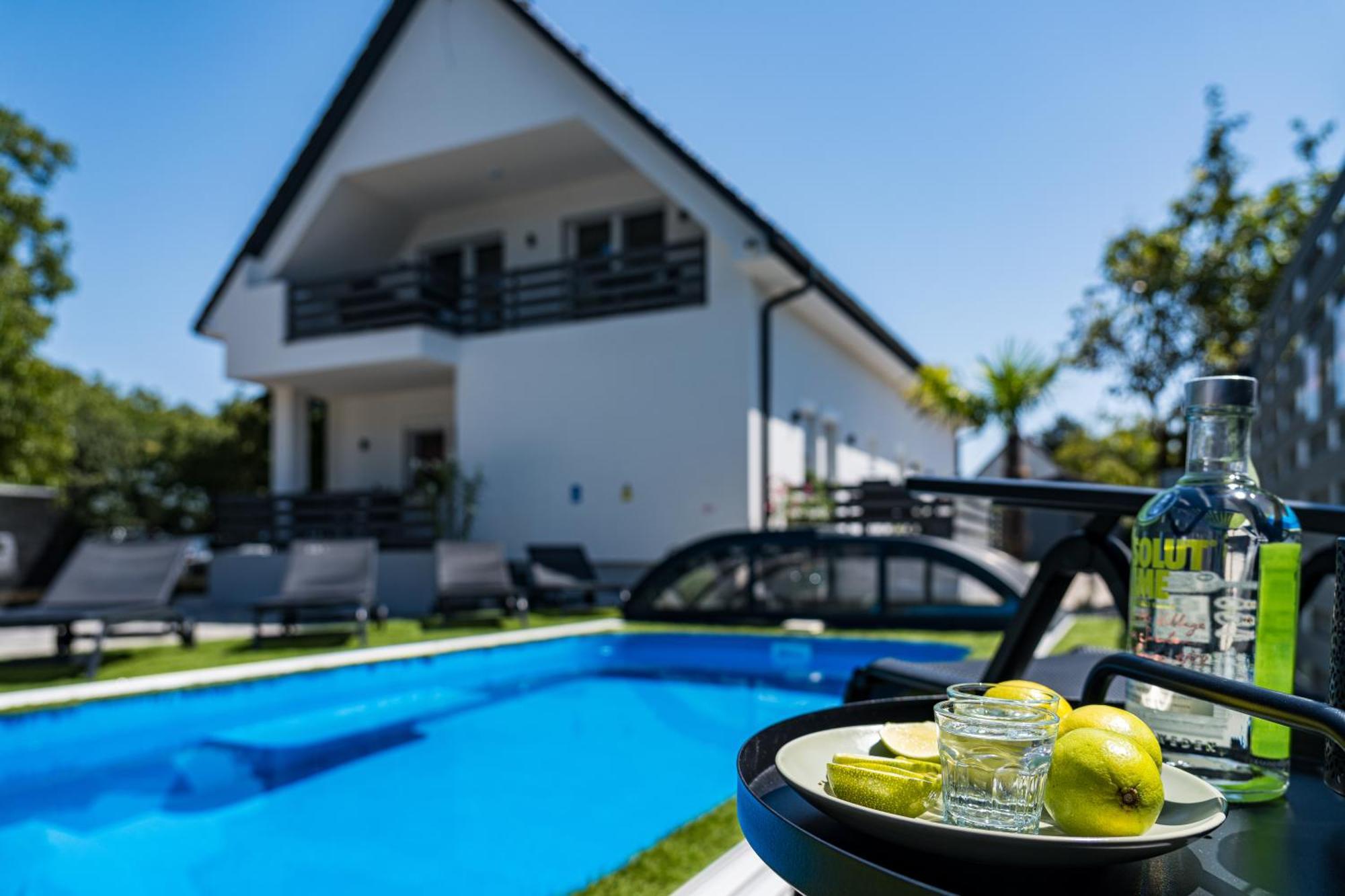 Balatonic Lime Apartmanhaz Siófok Buitenkant foto