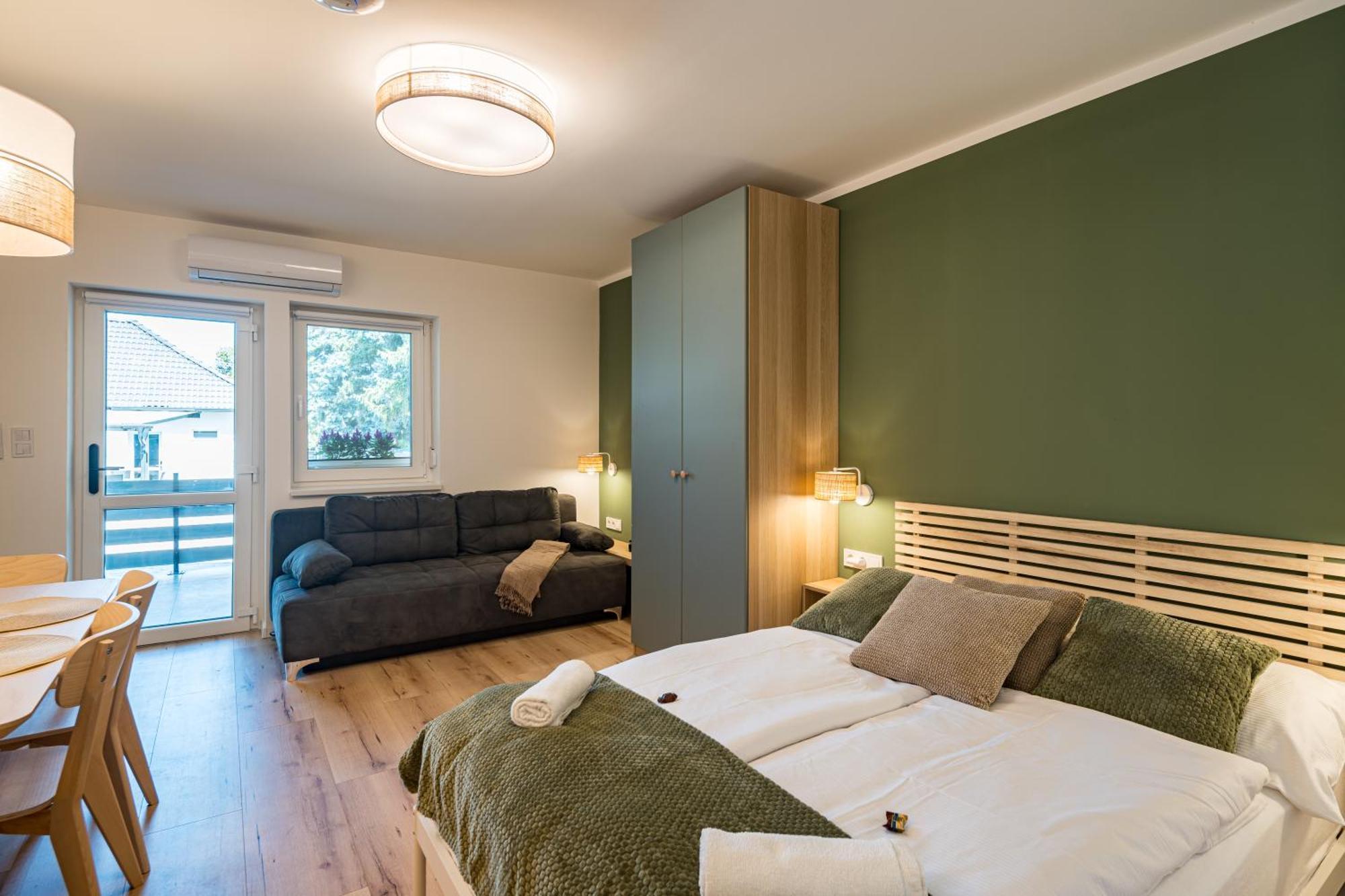 Balatonic Lime Apartmanhaz Siófok Buitenkant foto